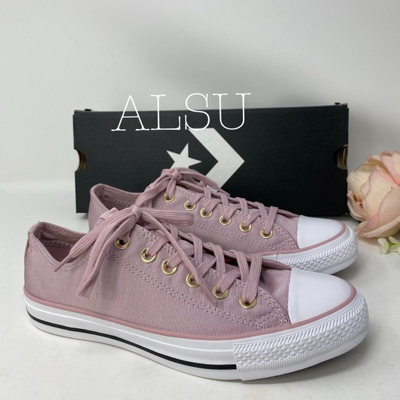 Converse Shoes - Converse Ctas Low Top Canvas Plum Chalk W AUTHENT